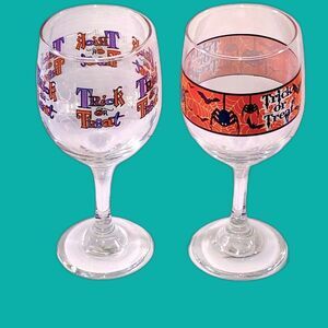 1pair of Trick or Treat Wine glasses HALLOWEEN decor 7 inches tall EUC